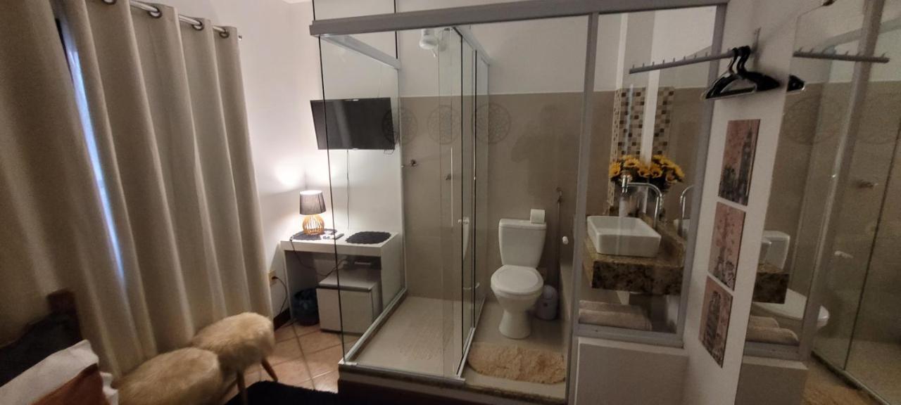 Banheiro De Vidro Em Compacta.centro Apartment